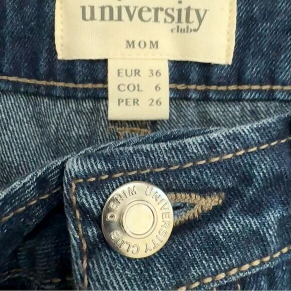 University Mom Blue Jeans Women’s Size 6 - Picture 4 of 5